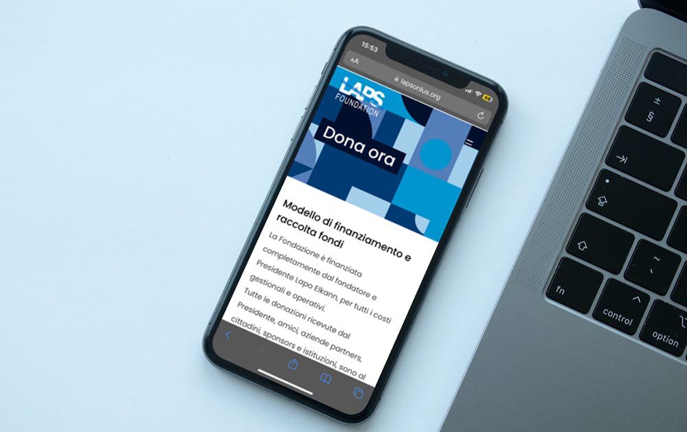 Visualizzazione su mobile del sito web della fondazione LAPS Onlus